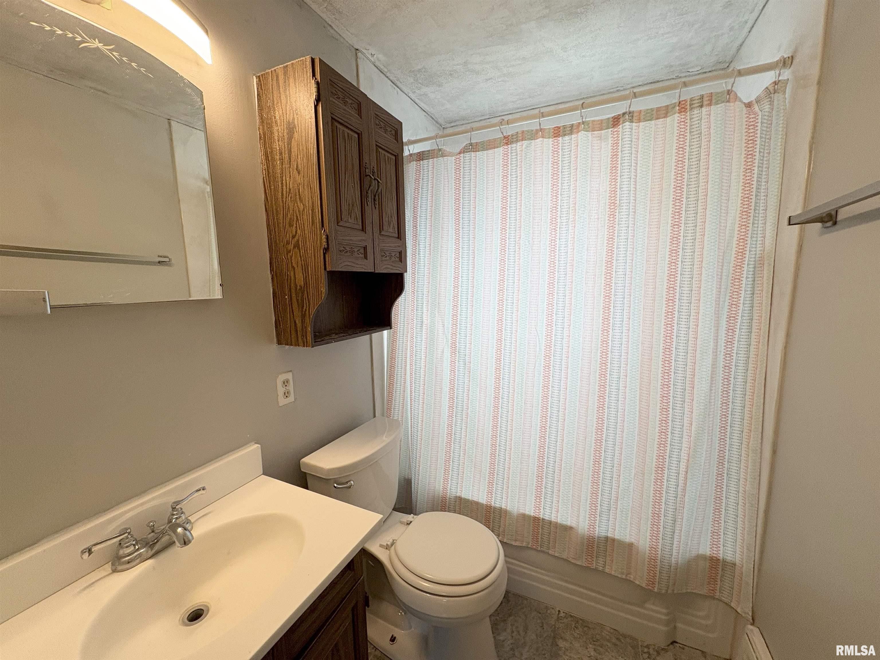 1324 West Circle Road Peoria, IL 61604 - Photo 16 of 37