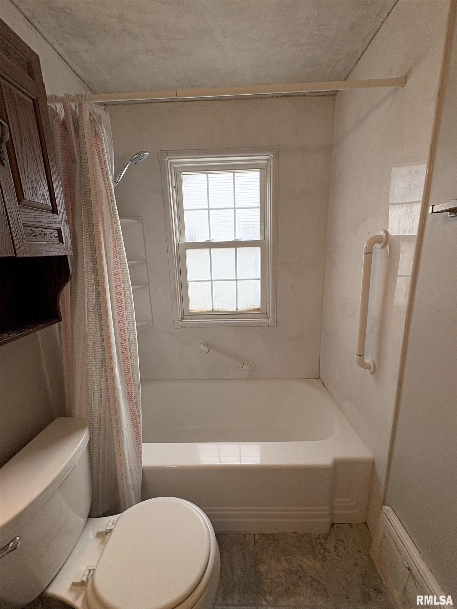 1324 West Circle Road Peoria, IL 61604 - Photo 17 of 37