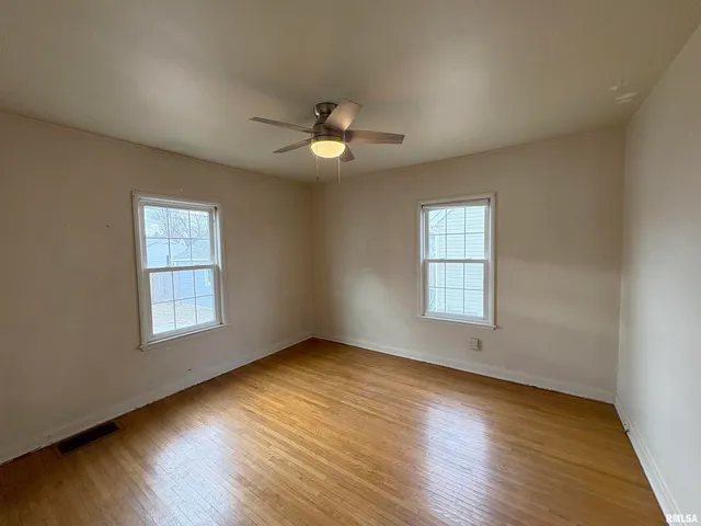 $82,500 | 1324 West Circle Road, Peoria, IL 61604