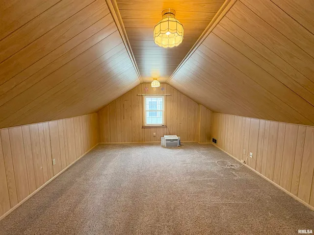 $82,500 | 1324 West Circle Road, Peoria, IL 61604