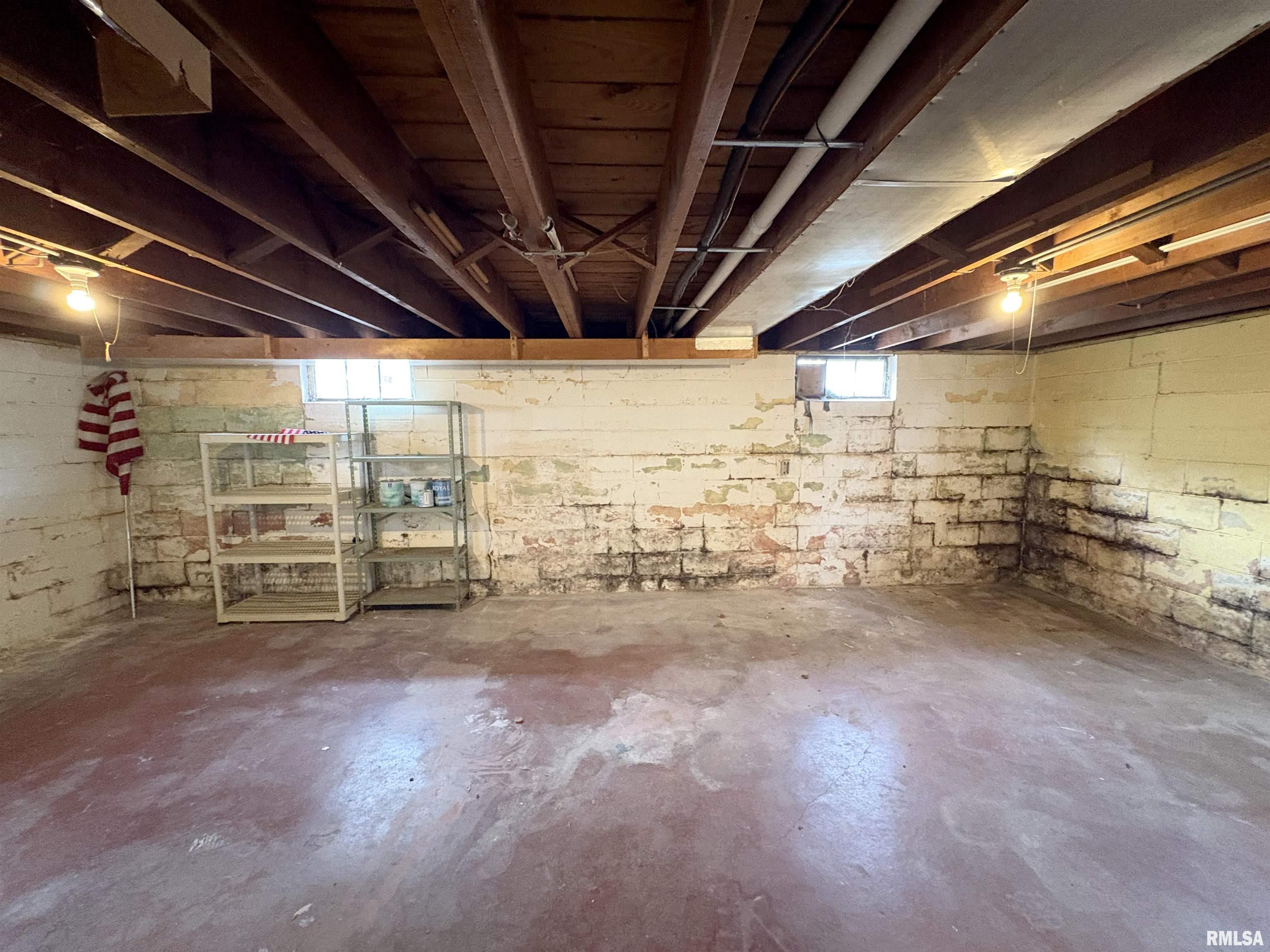 1324 West Circle Road Peoria, IL 61604 - Photo 25 of 37