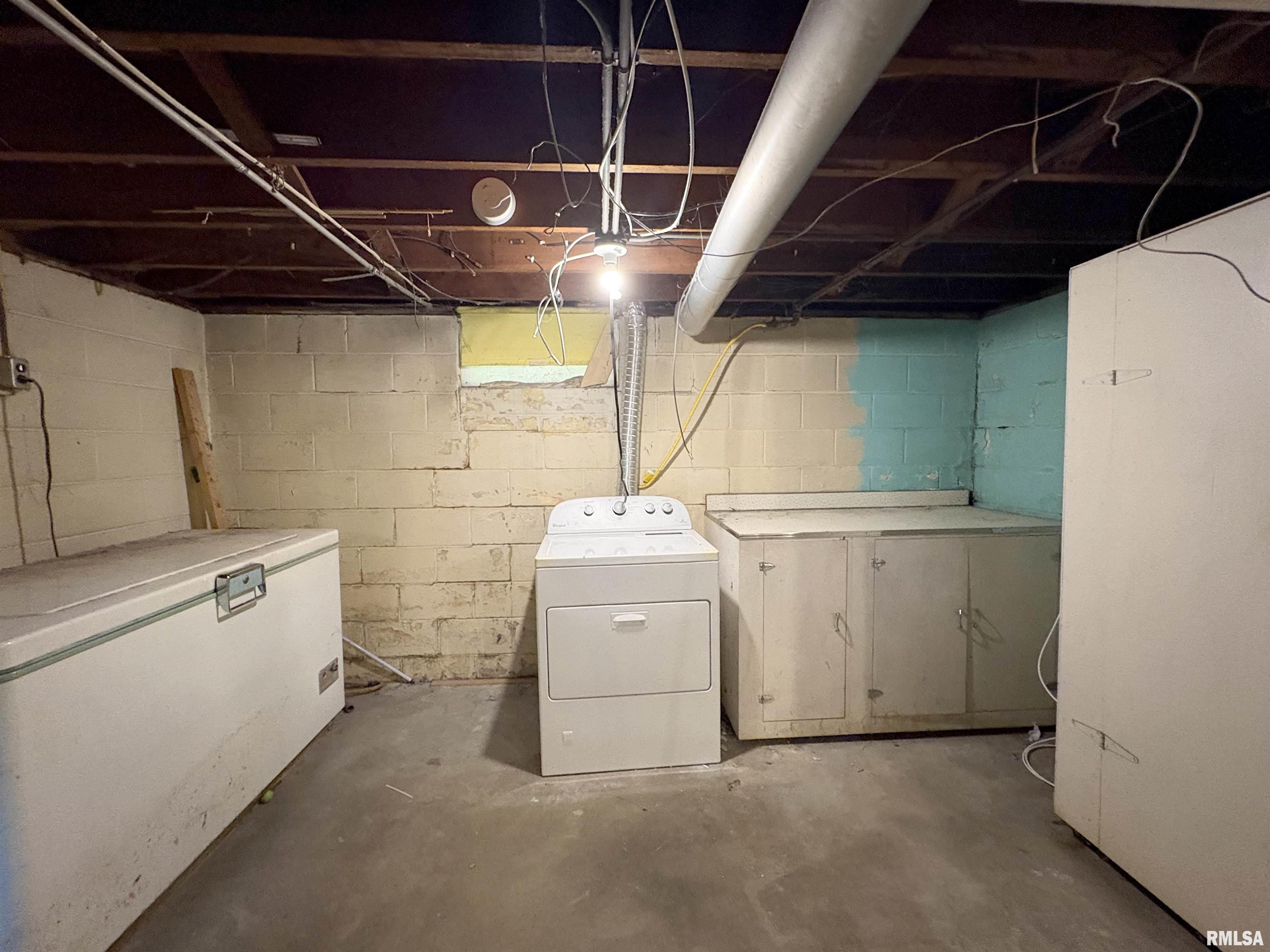 1324 West Circle Road Peoria, IL 61604 - Photo 27 of 37