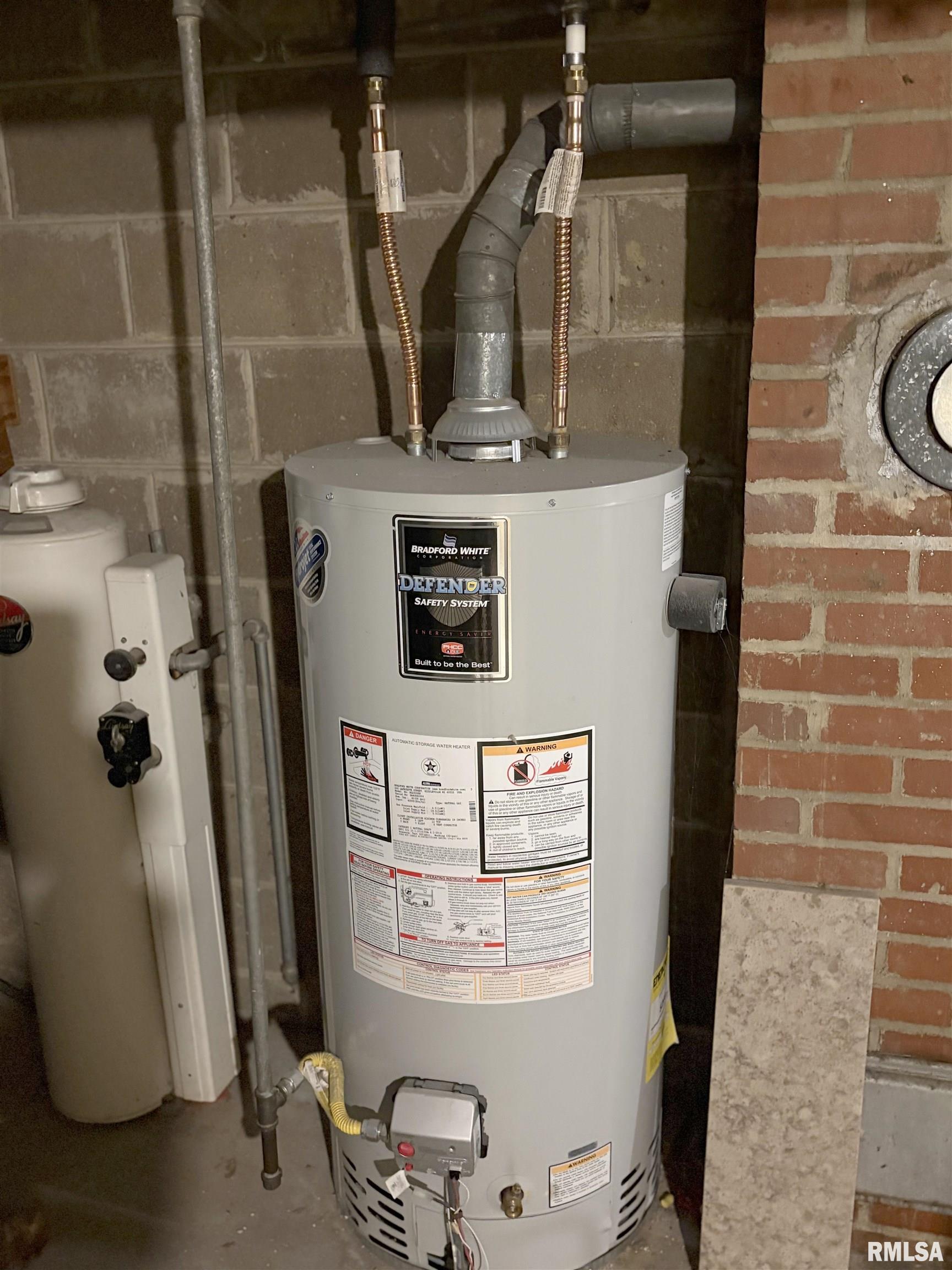 1324 West Circle Road Peoria, IL 61604 - Photo 30 of 37