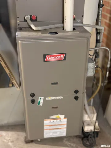 $82,500 | 1324 West Circle Road, Peoria, IL 61604