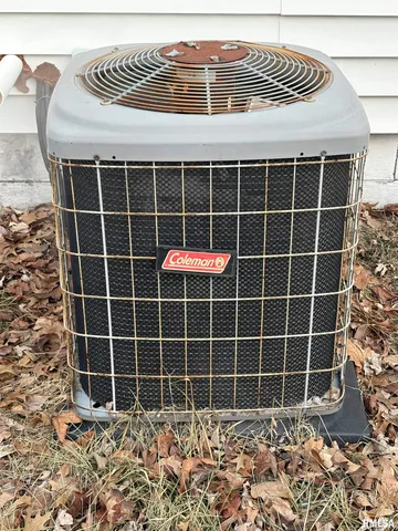 $82,500 | 1324 West Circle Road, Peoria, IL 61604