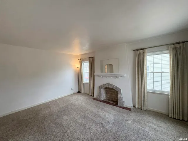 $82,500 | 1324 West Circle Road, Peoria, IL 61604