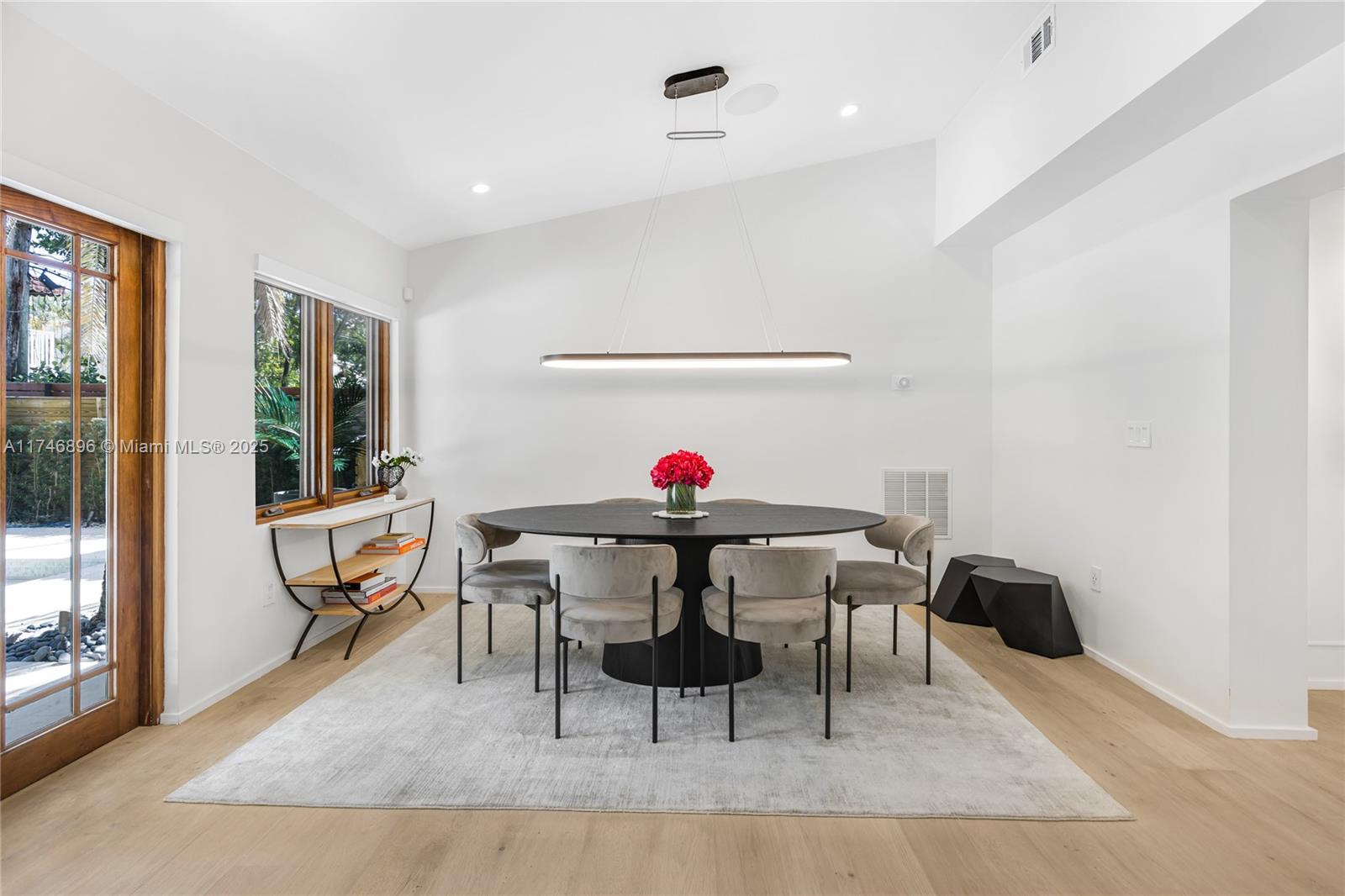 2153 North Bay Road Miami Beach, FL 33140 - Photo 11 of 70