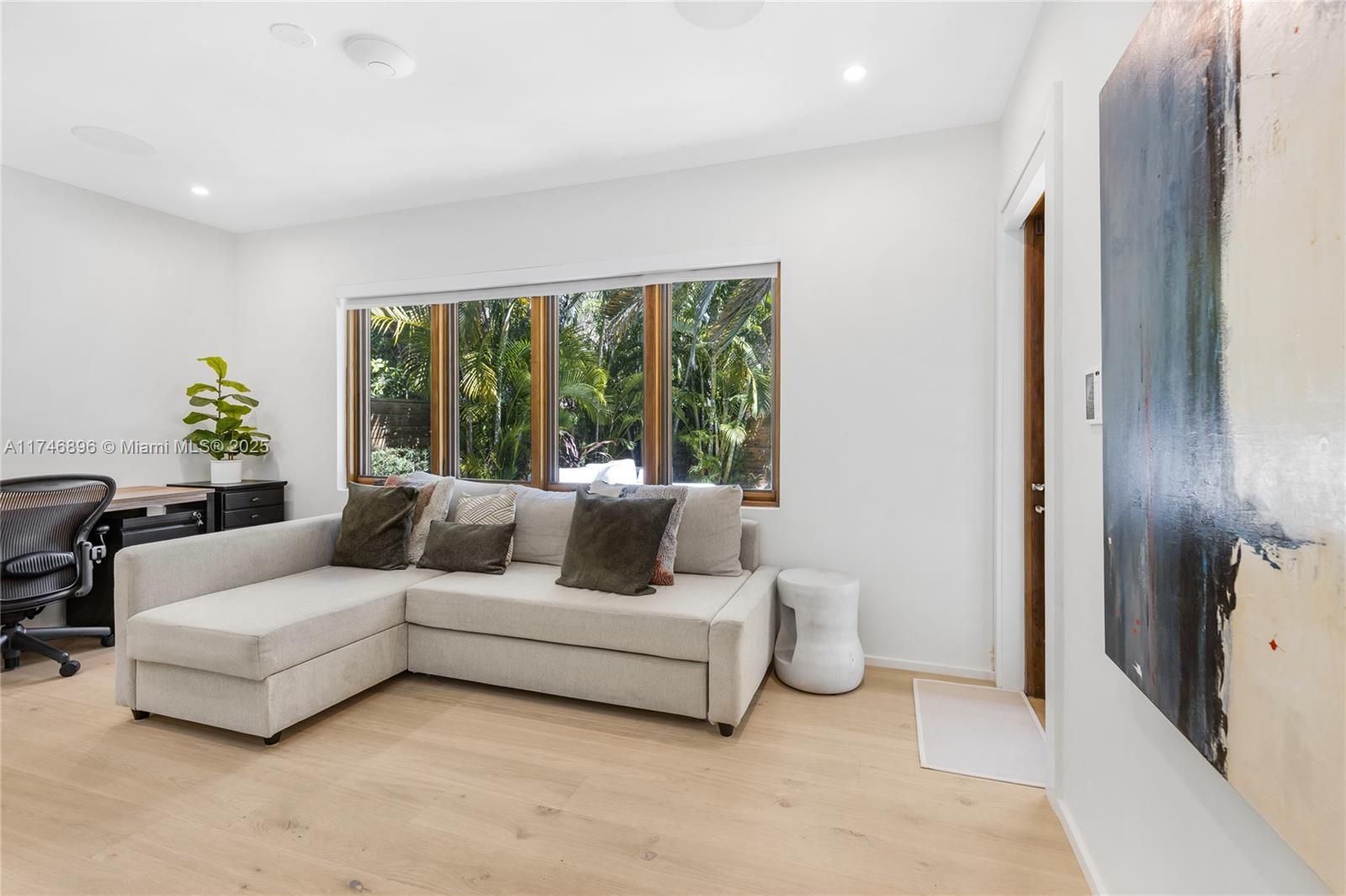 2153 North Bay Road Miami Beach, FL 33140 - Photo 13 of 70