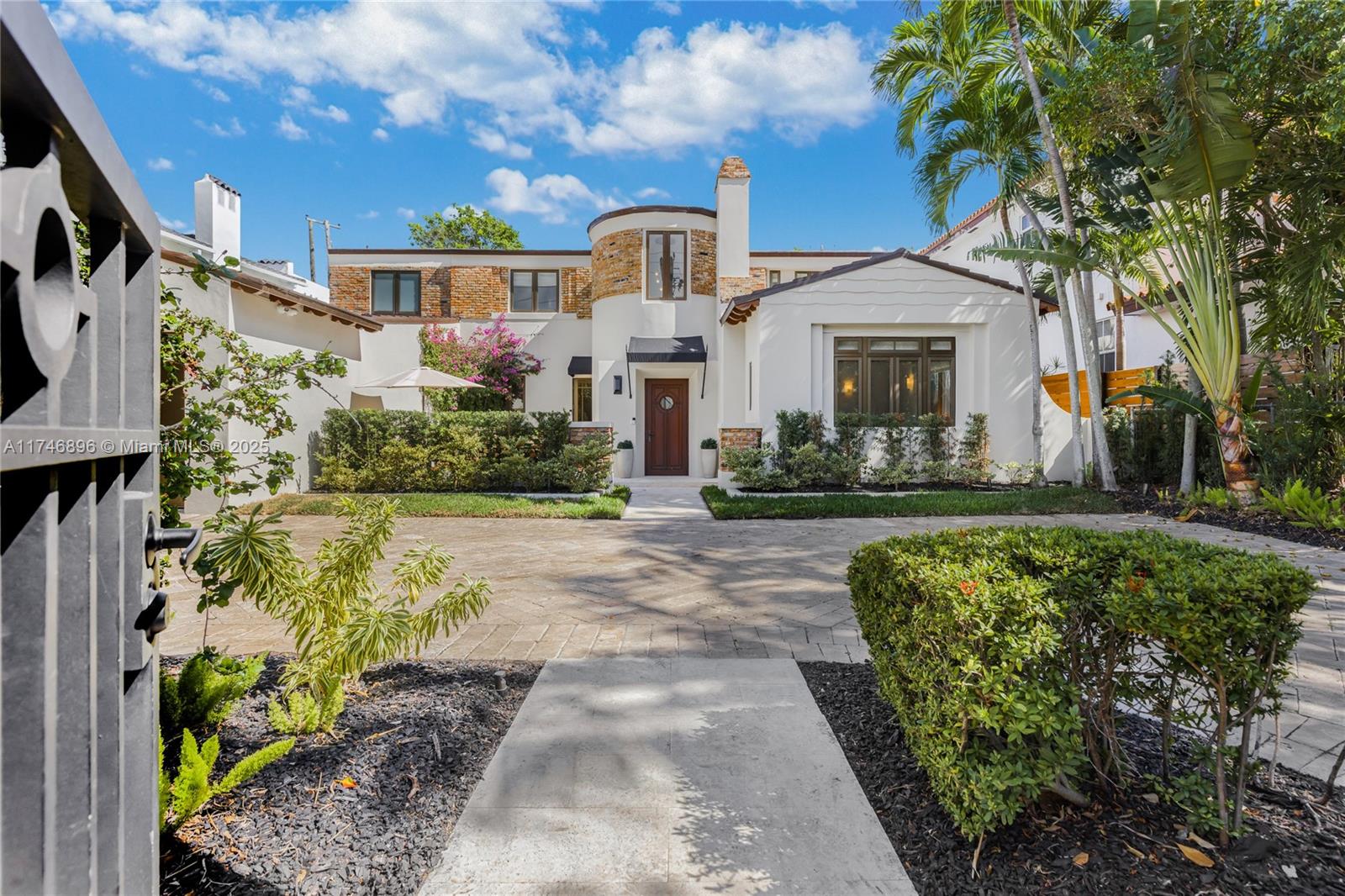 2153 North Bay Road Miami Beach, FL 33140 - Photo 2 of 70