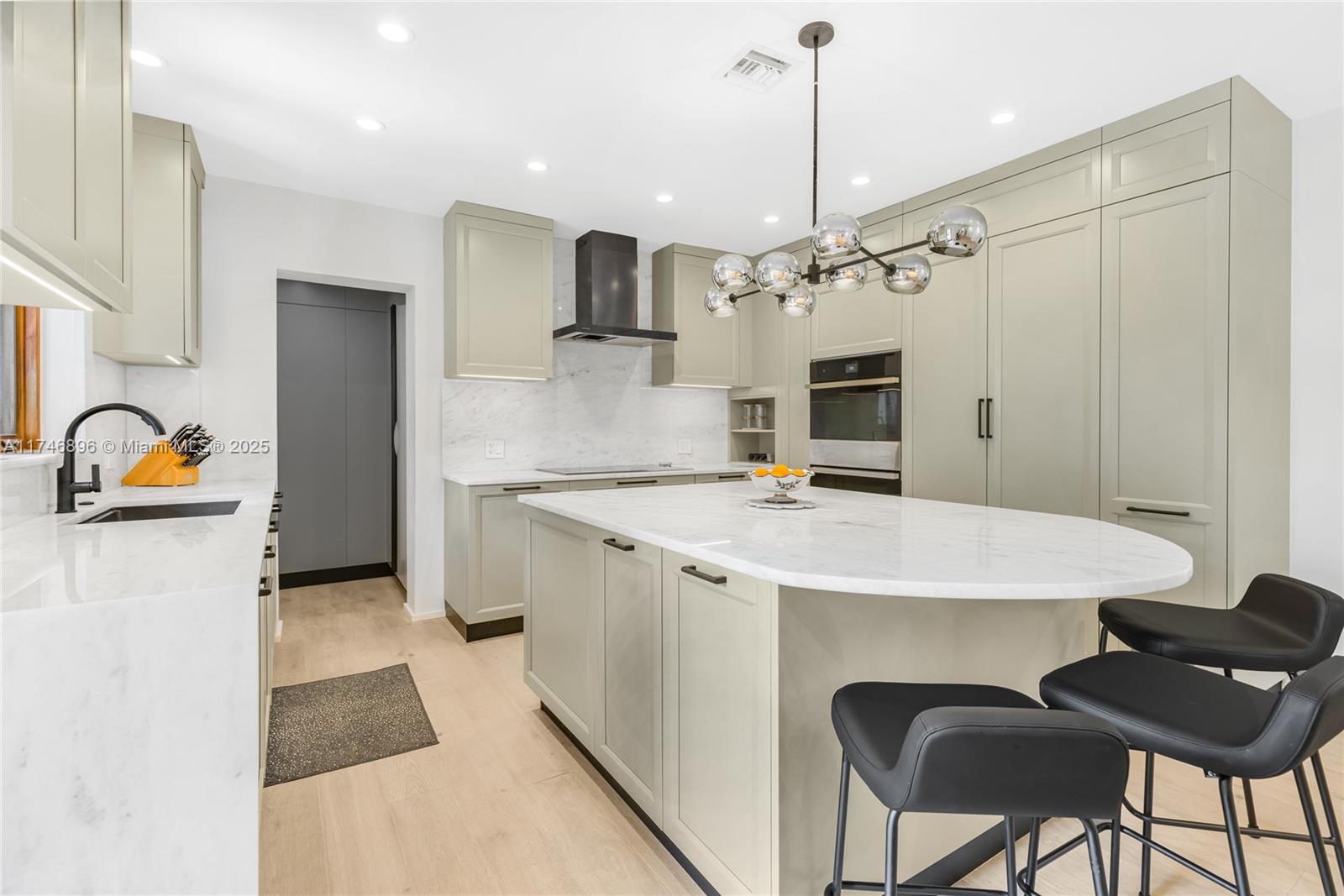 2153 North Bay Road Miami Beach, FL 33140 - Photo 24 of 70