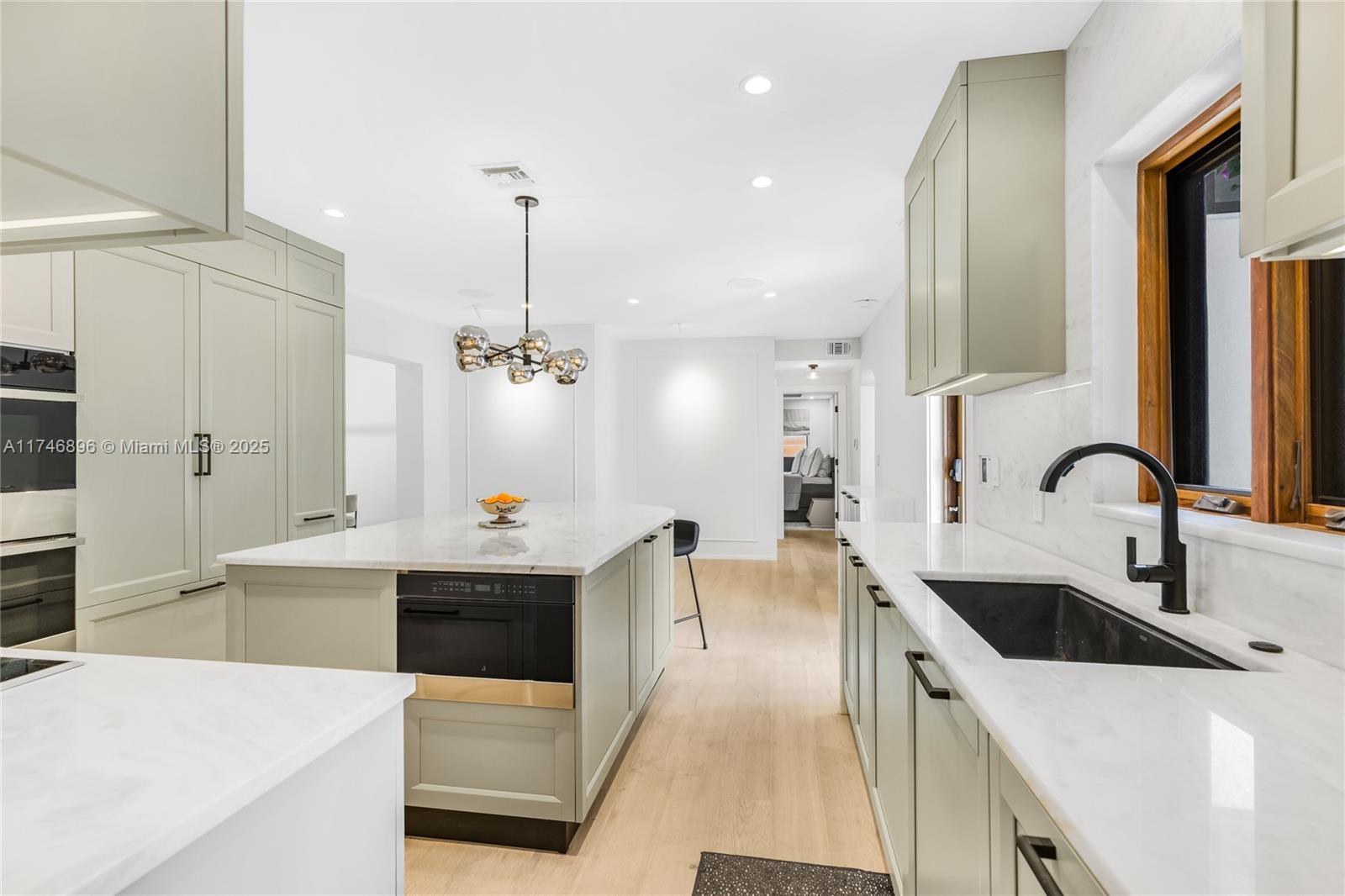 2153 North Bay Road Miami Beach, FL 33140 - Photo 25 of 70