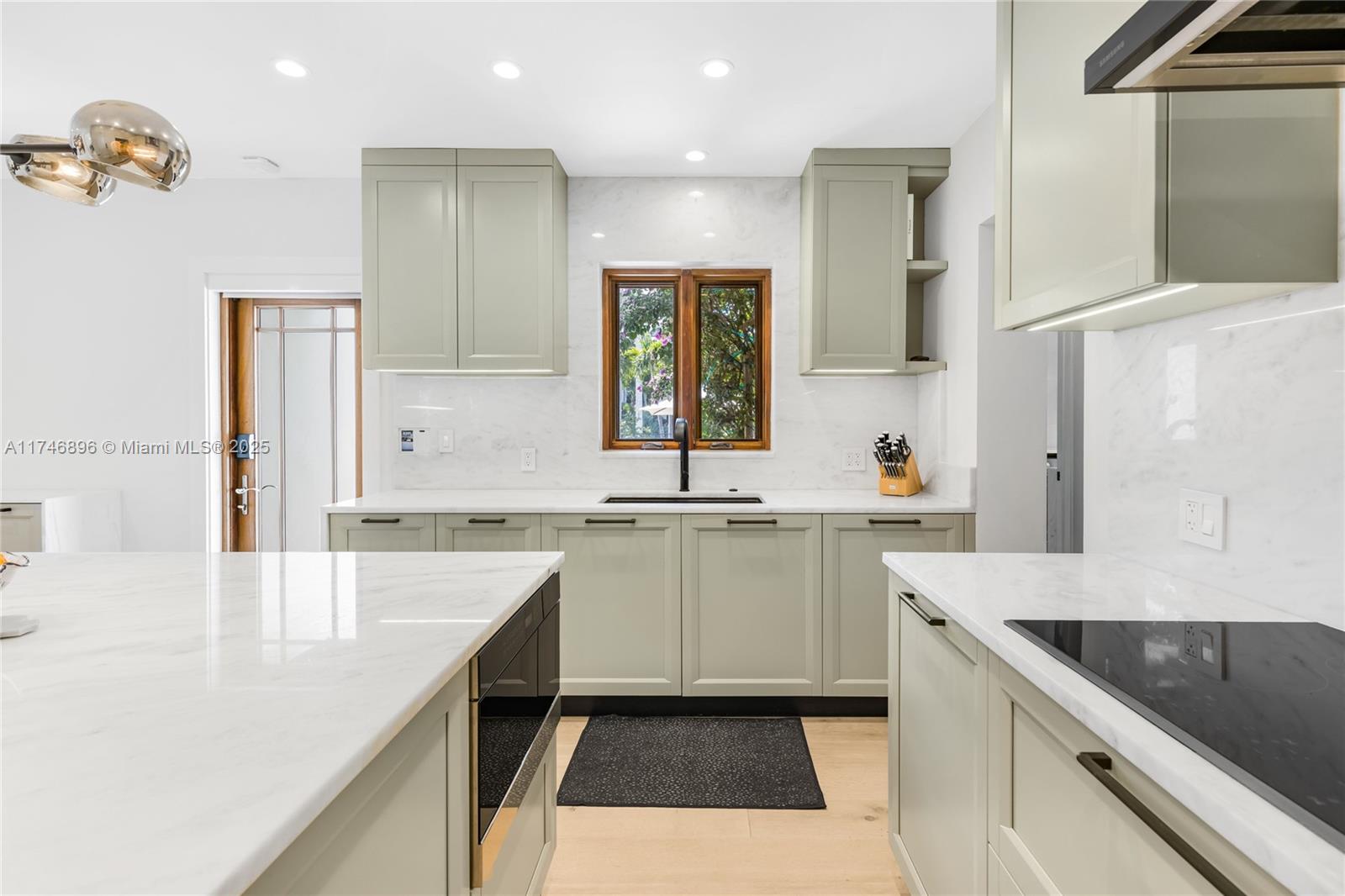 2153 North Bay Road Miami Beach, FL 33140 - Photo 26 of 70