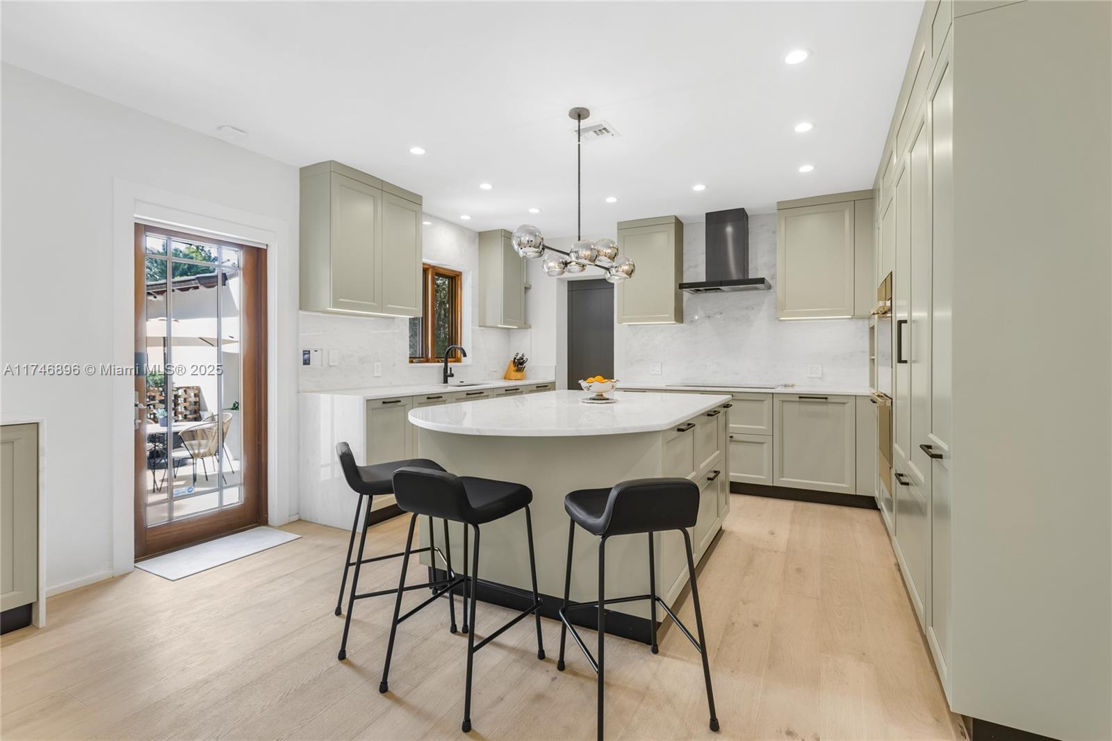 2153 North Bay Road Miami Beach, FL 33140 - Photo 28 of 70