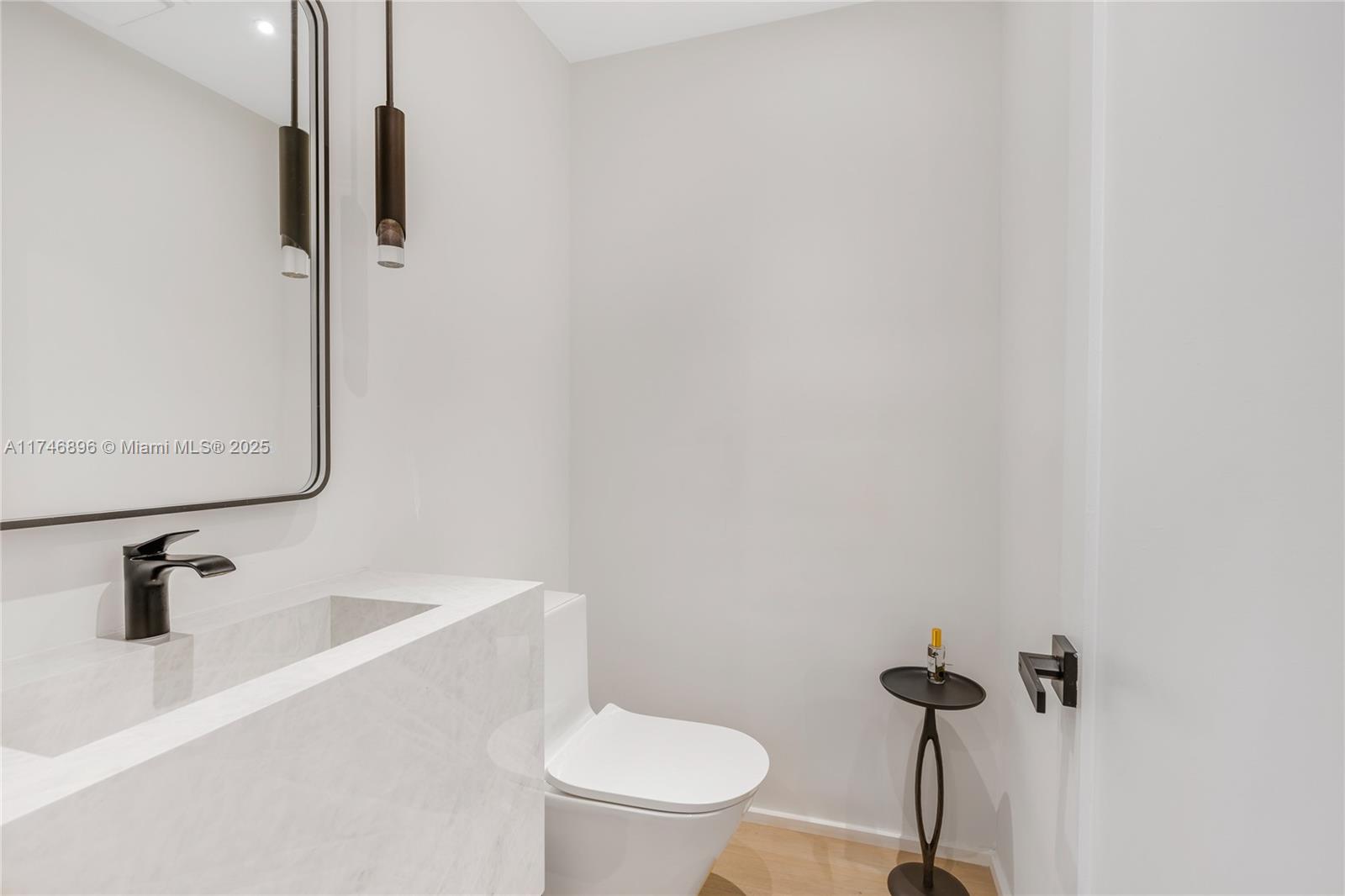 2153 North Bay Road Miami Beach, FL 33140 - Photo 32 of 70