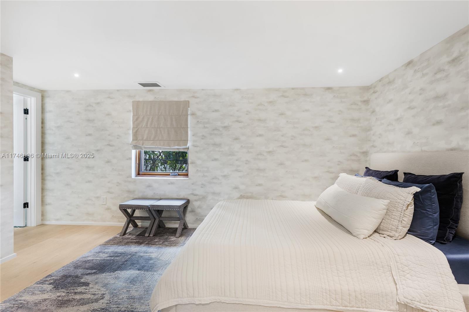 2153 North Bay Road Miami Beach, FL 33140 - Photo 33 of 70