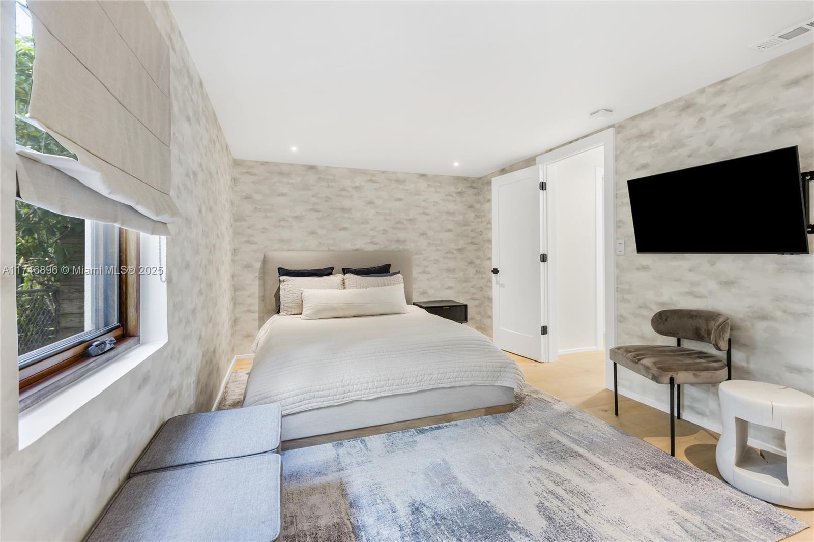 2153 North Bay Road Miami Beach, FL 33140 - Photo 34 of 70