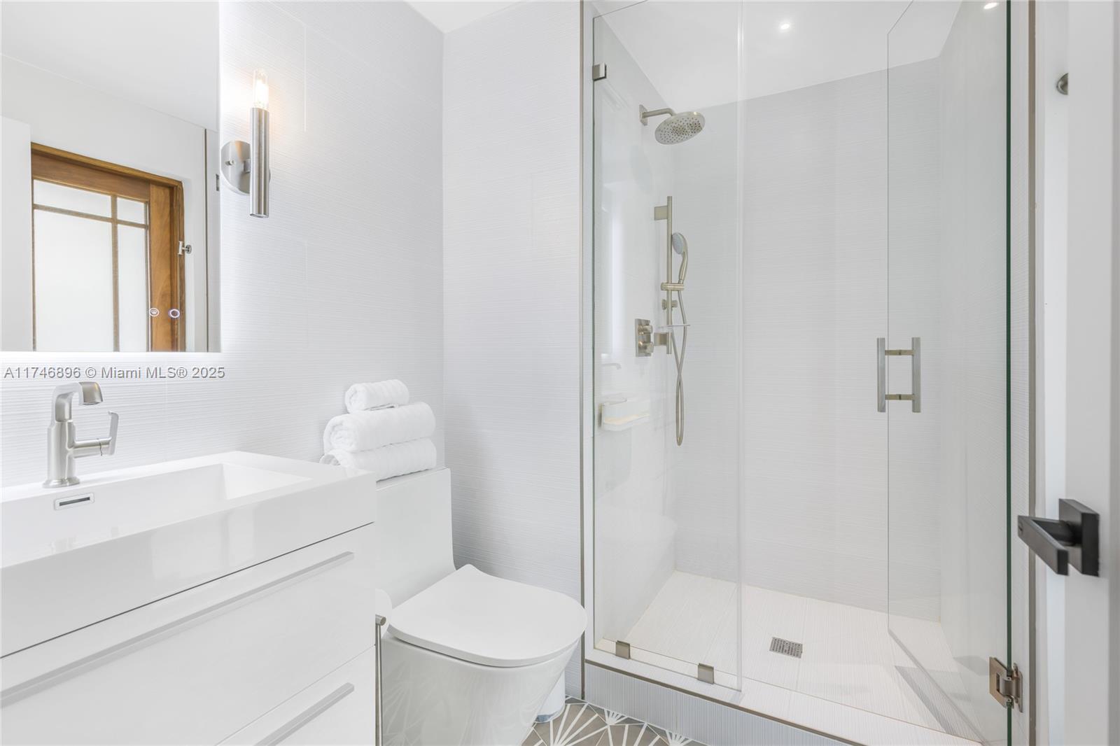 2153 North Bay Road Miami Beach, FL 33140 - Photo 38 of 70