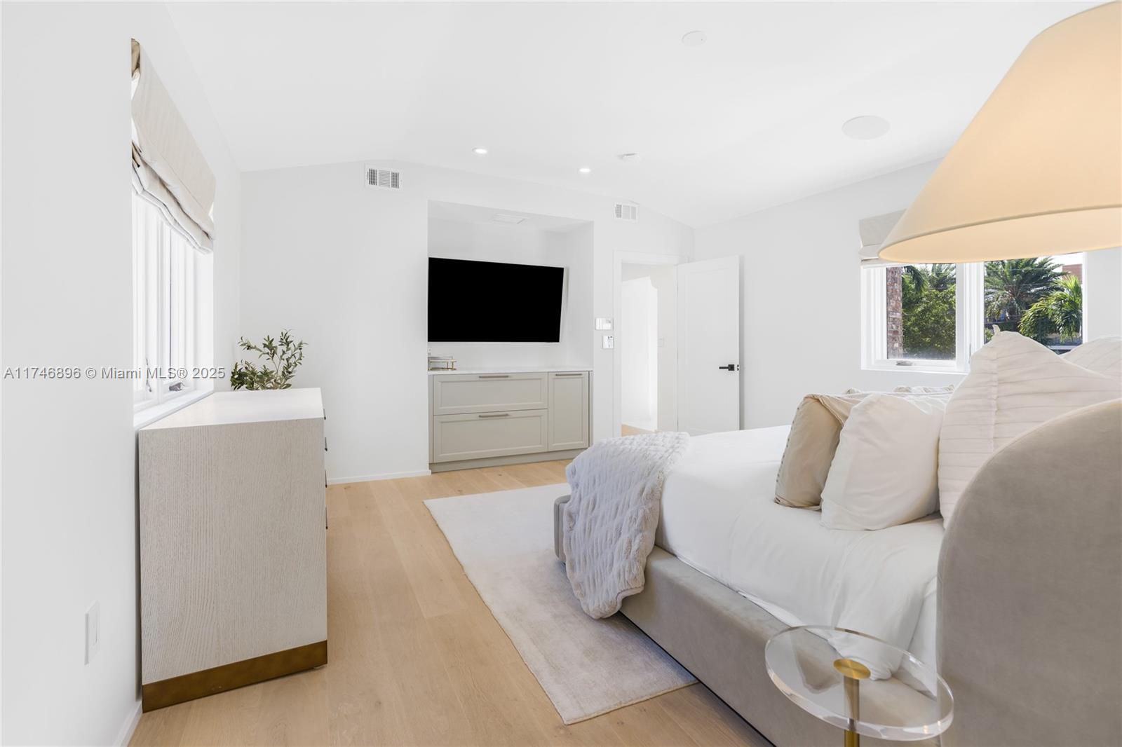 2153 North Bay Road Miami Beach, FL 33140 - Photo 45 of 70