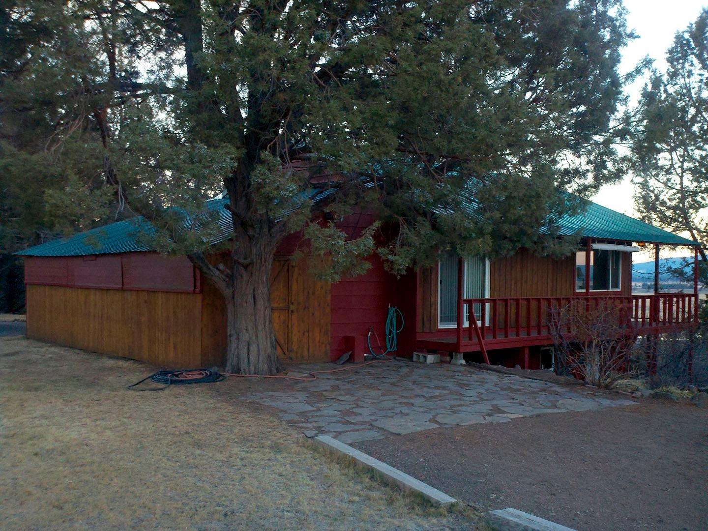 24525 Tableland Road Chiloquin, OR 97624 - Photo 1 of 30 Primary Photo