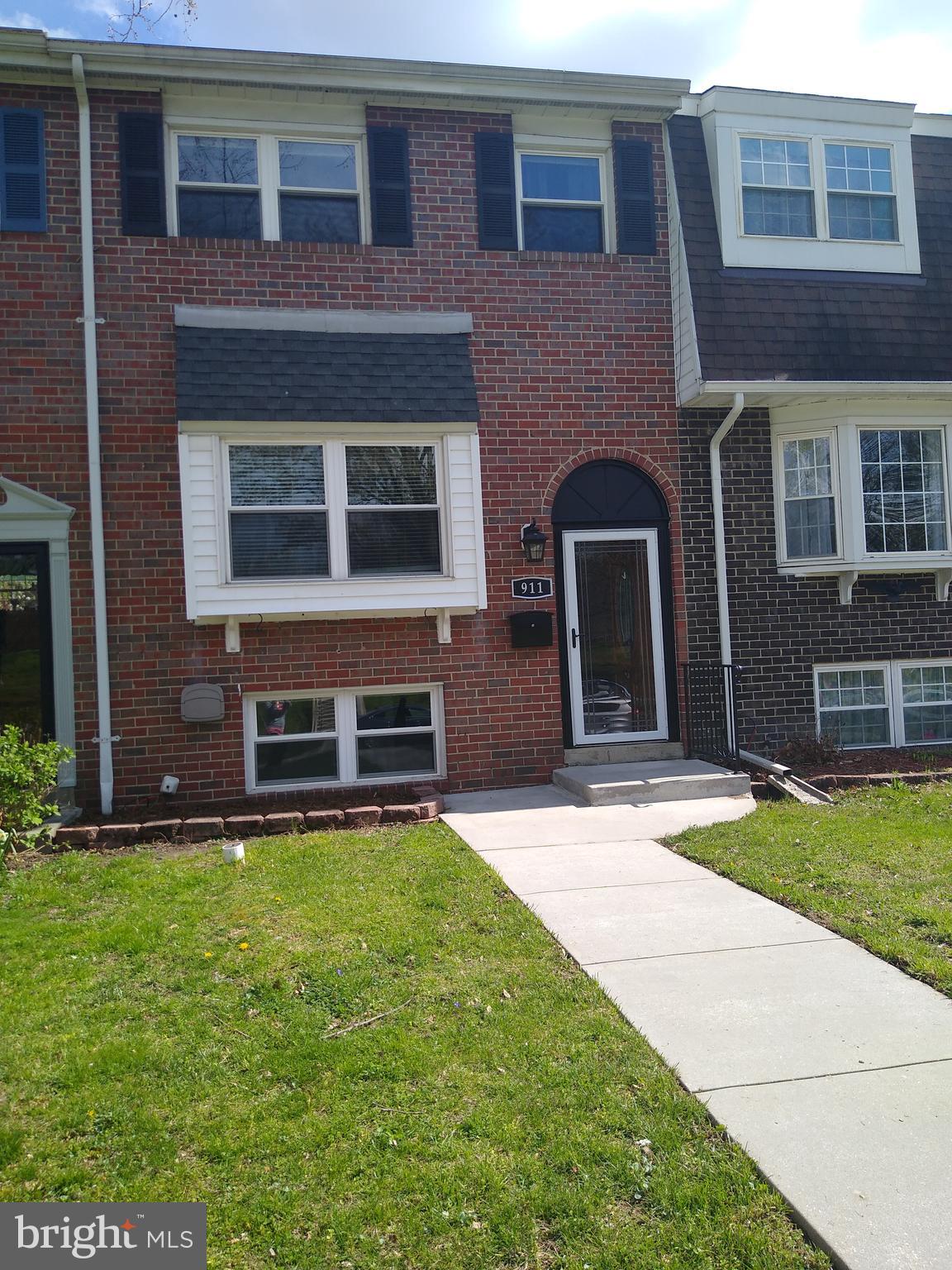 911 Elm Road Baltimore, MD 21227 - Photo 2 of 19