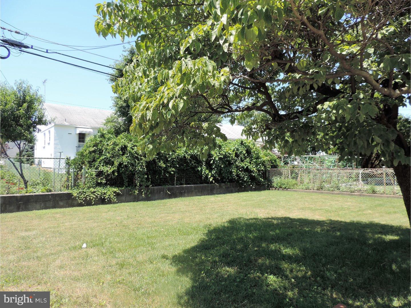 2018 Tomlinson Road Philadelphia, PA 19116 - Photo 4 of 19 Gallery Image 4