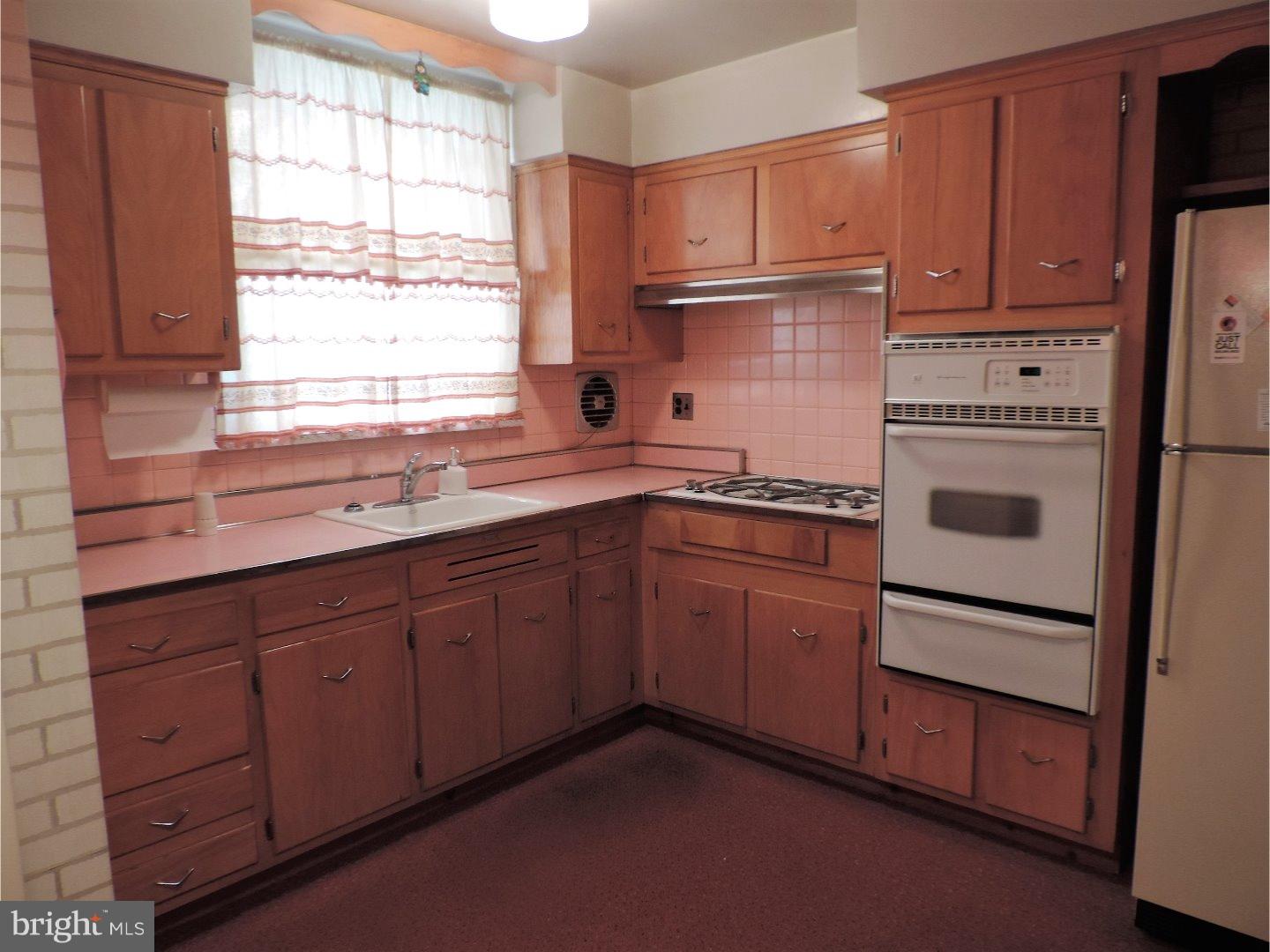 2018 Tomlinson Road Philadelphia, PA 19116 - Photo 10 of 19 Gallery Image 10