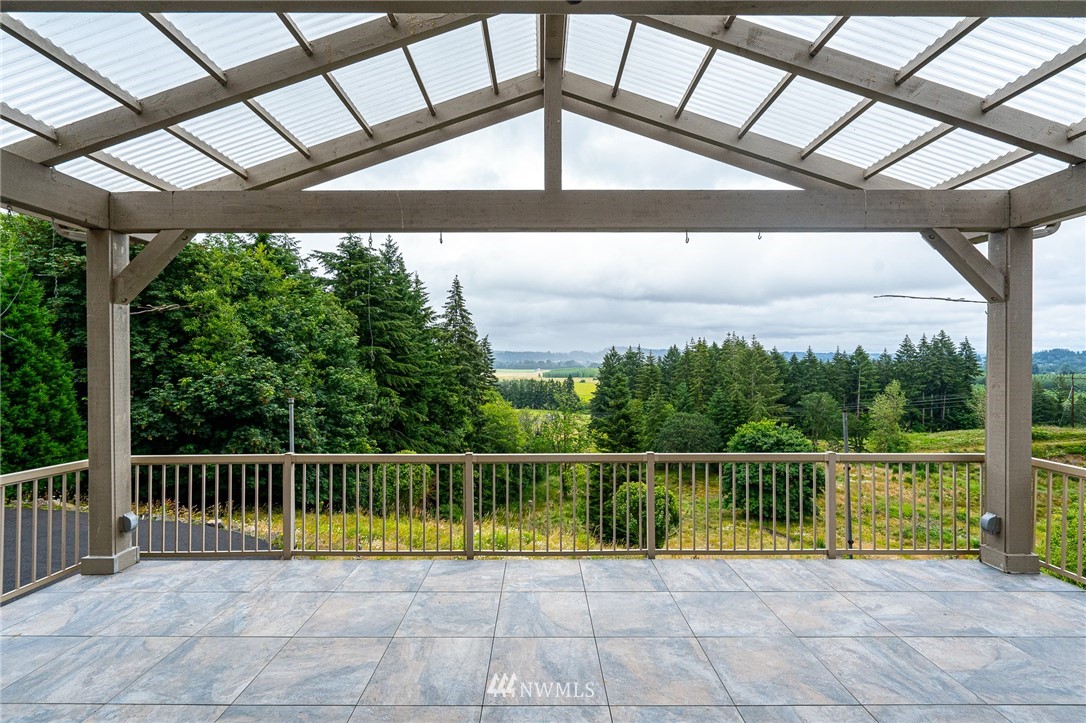 208 Brockway Road Chehalis, WA 98532 - Photo 34 of 40 a view of a balcony