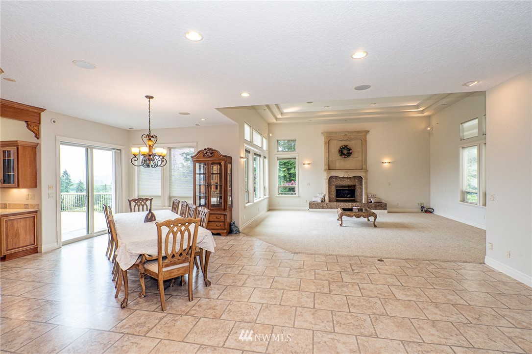 208 Brockway Road Chehalis, WA 98532 - Photo 9 of 40 a lobby with furniture and chandelier