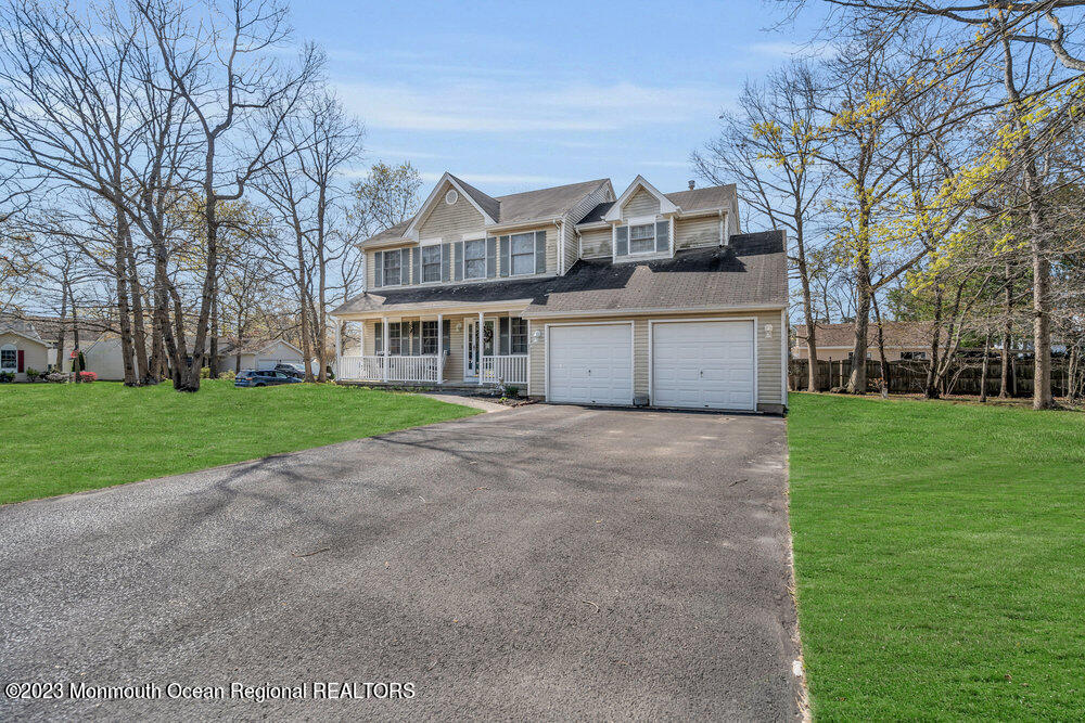 211 Torpedo Road Manahawkin, NJ 08050 - Photo 3 of 15 006_dsc02082