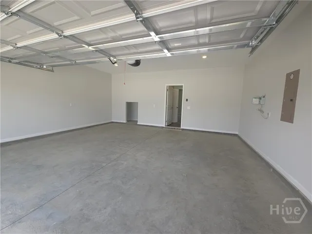 $2,500 | 101 Fenway Street, Savannah, GA 31407