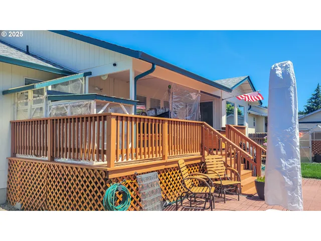 $395,000 | 1234 East 4th Avenue, Sutherlin, OR 97479