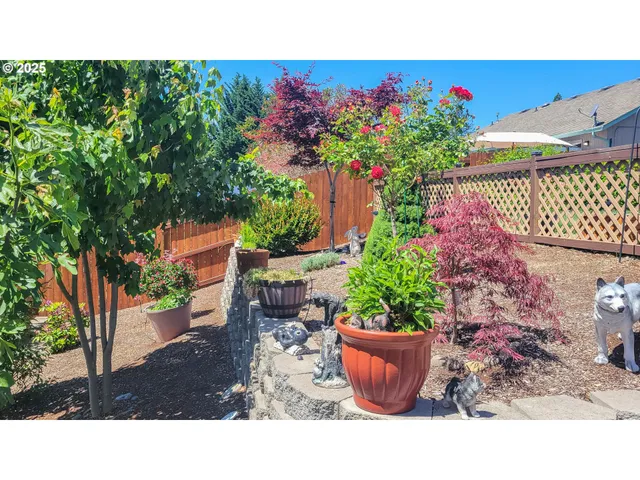 $395,000 | 1234 East 4th Avenue, Sutherlin, OR 97479