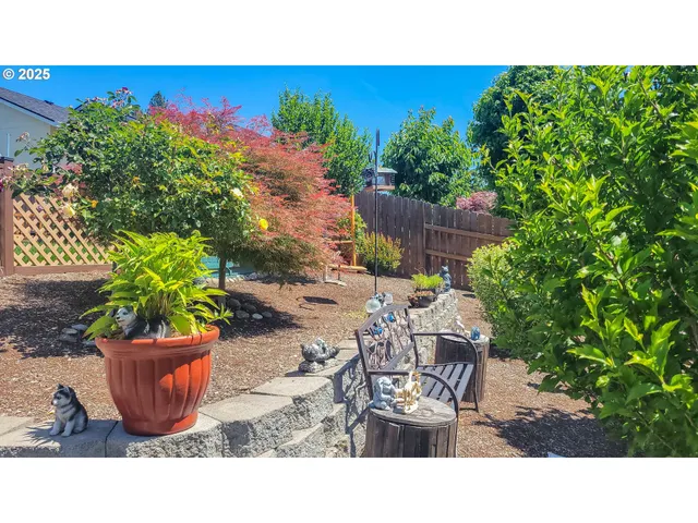 $395,000 | 1234 East 4th Avenue, Sutherlin, OR 97479