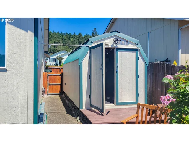 $395,000 | 1234 East 4th Avenue, Sutherlin, OR 97479