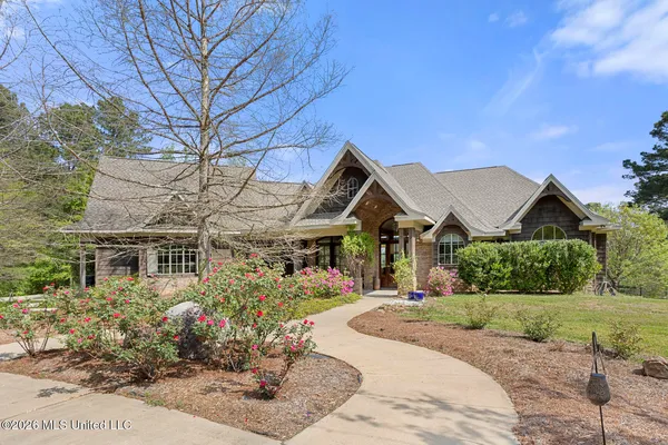 $995,000 | 626 Cedar Hill Road, Flora, MS 39071