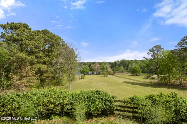 $995,000 | 626 Cedar Hill Road, Flora, MS 39071