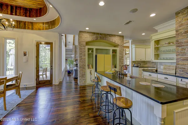 $995,000 | 626 Cedar Hill Road, Flora, MS 39071