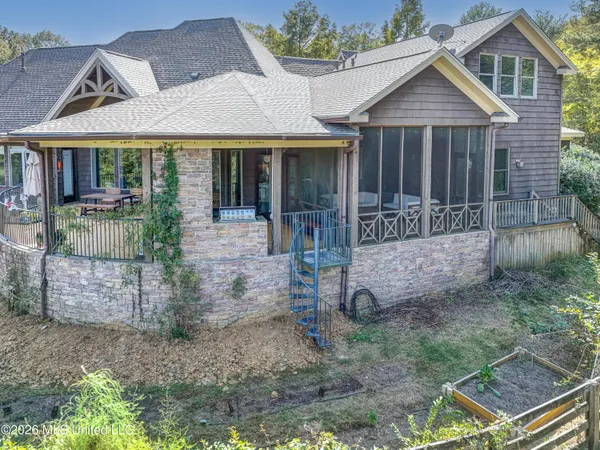 $995,000 | 626 Cedar Hill Road, Flora, MS 39071