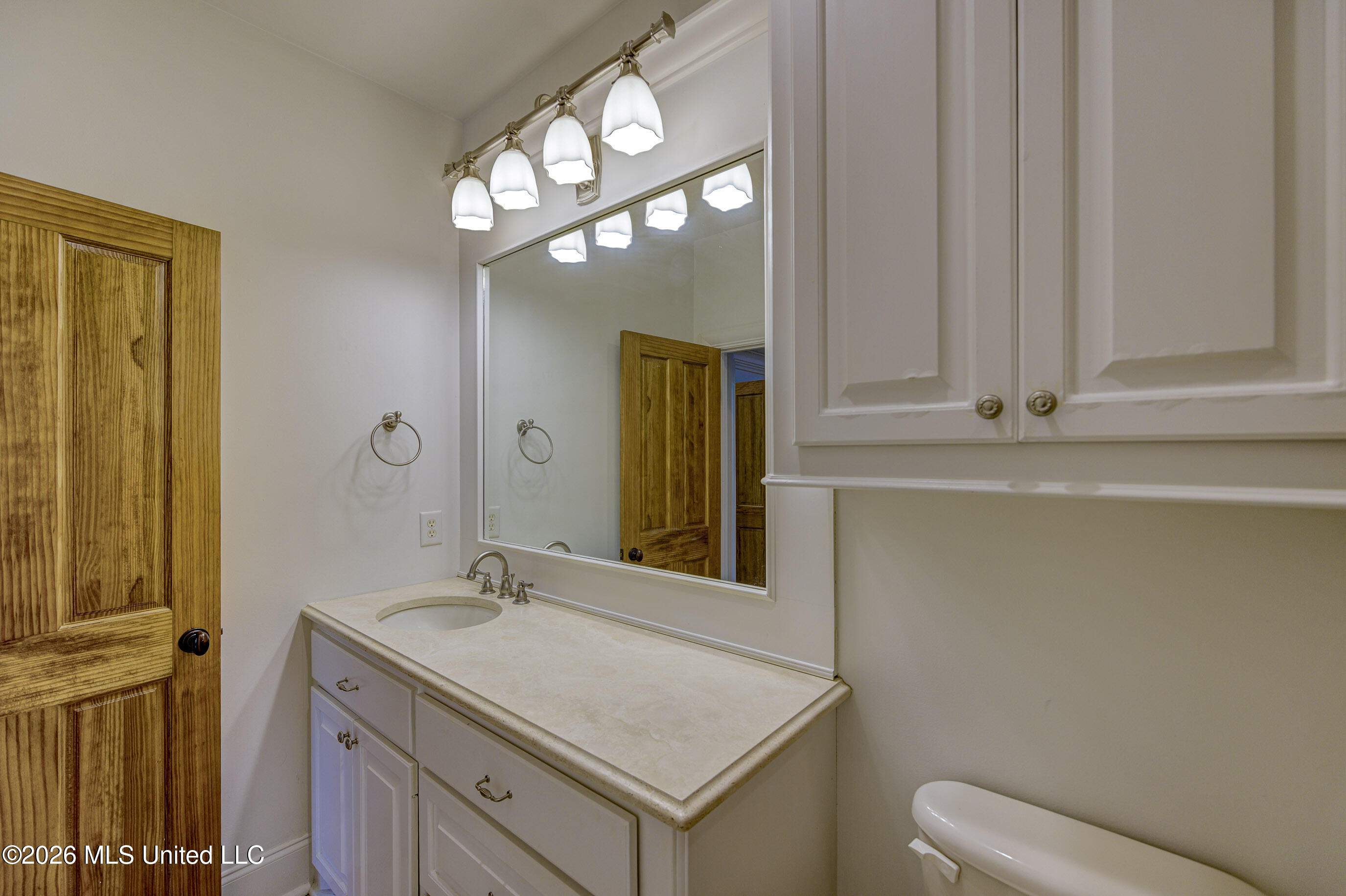 626 Cedar Hill Road Flora, MS 39071 - Photo 38 of 51 Guest Bathroom 2
