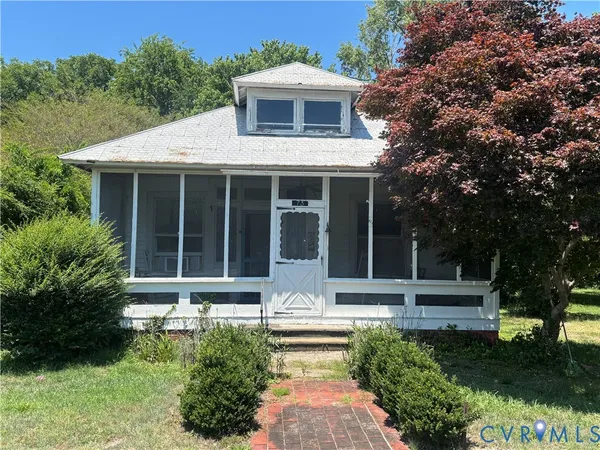 $65,000 | 73 Mancha Avenue, Claremont, VA 23881