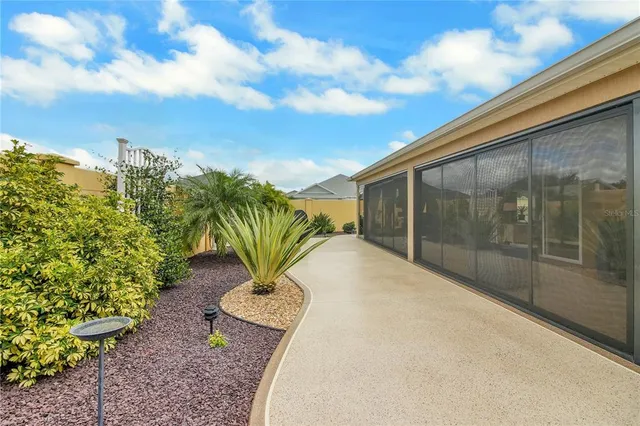 $750,000 | 1967 Carmalt Lane, The Villages, FL 34762