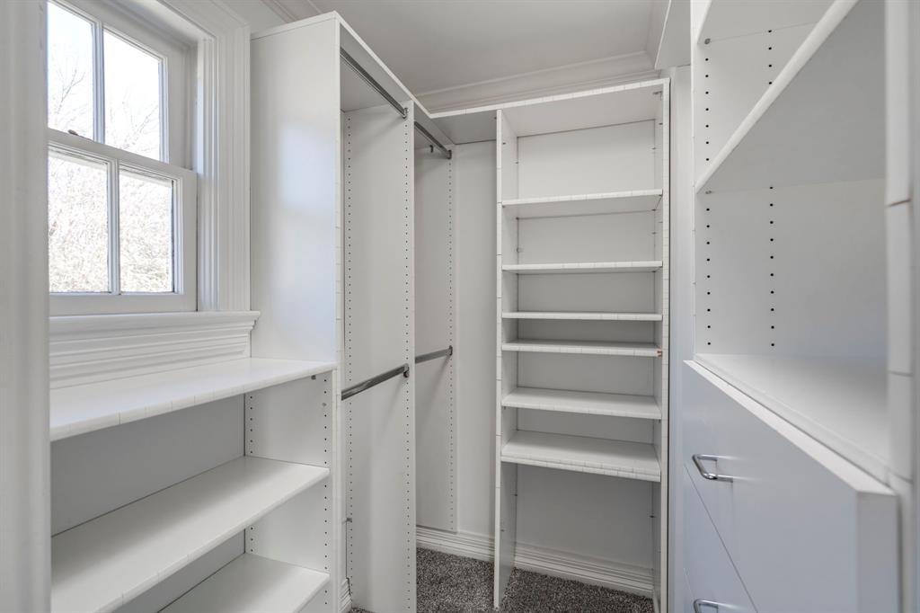8530 Jourdan Way Dallas, TX 75225 - Photo 26 of 39 View of walk in closet
