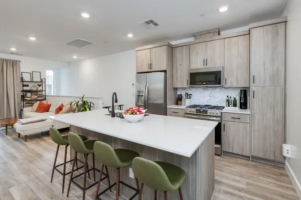 $375,000 | 484 West Balsam Lane, Clovis, CA 93611