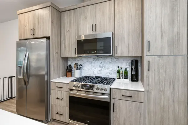 $375,000 | 484 West Balsam Lane, Clovis, CA 93611