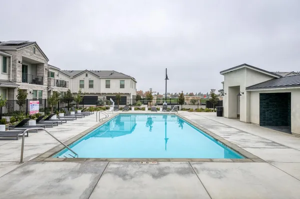 $375,000 | 484 West Balsam Lane, Clovis, CA 93611