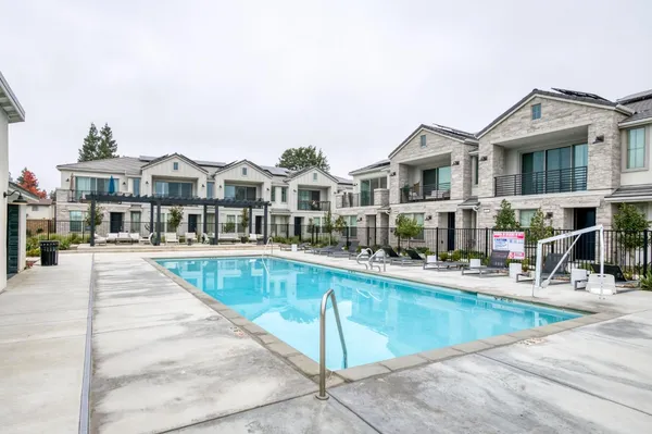 $375,000 | 484 West Balsam Lane, Clovis, CA 93611