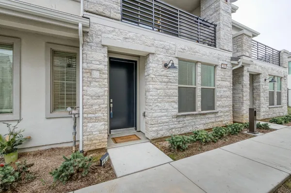 $375,000 | 484 West Balsam Lane, Clovis, CA 93611