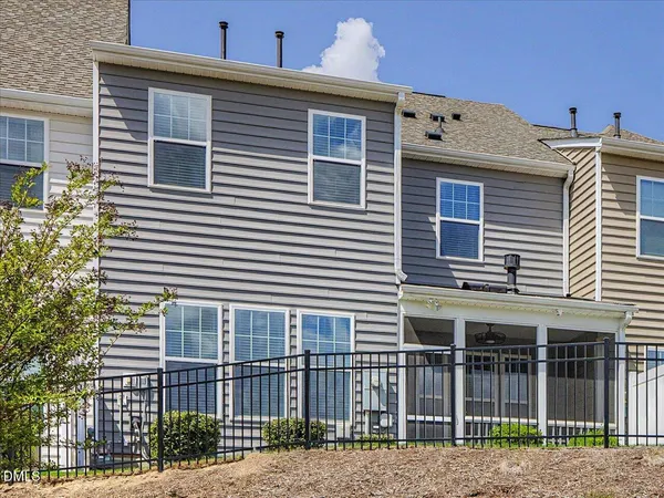 $425,000 | 1502 Farm Pond Trail, Durham, NC 27703