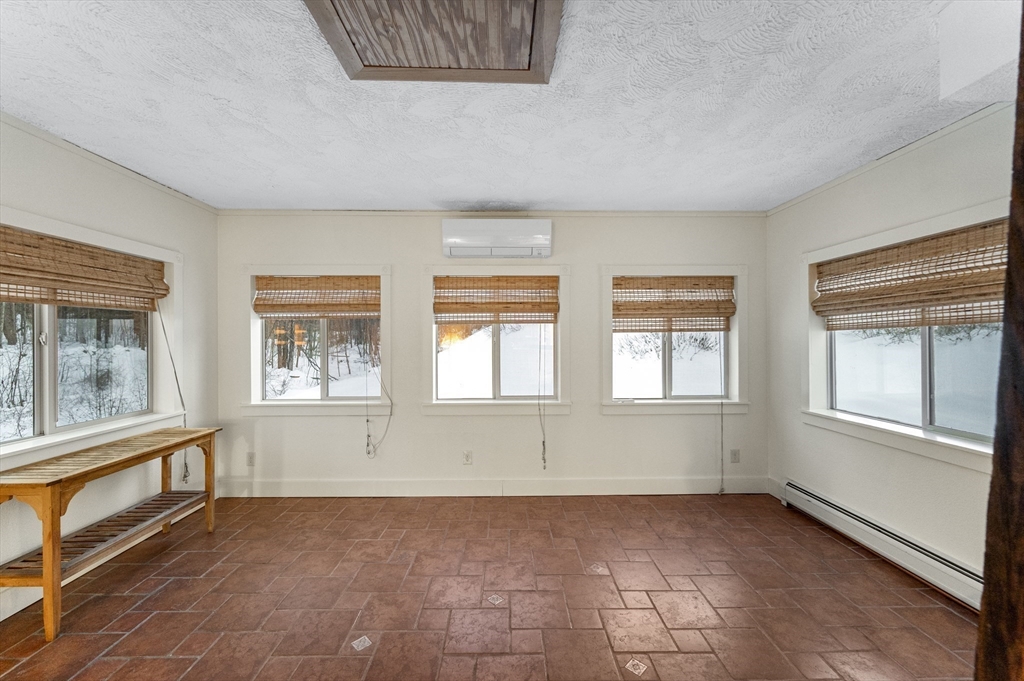 149 New Ipswich Road Ashby, MA 01431 - Photo 12 of 38