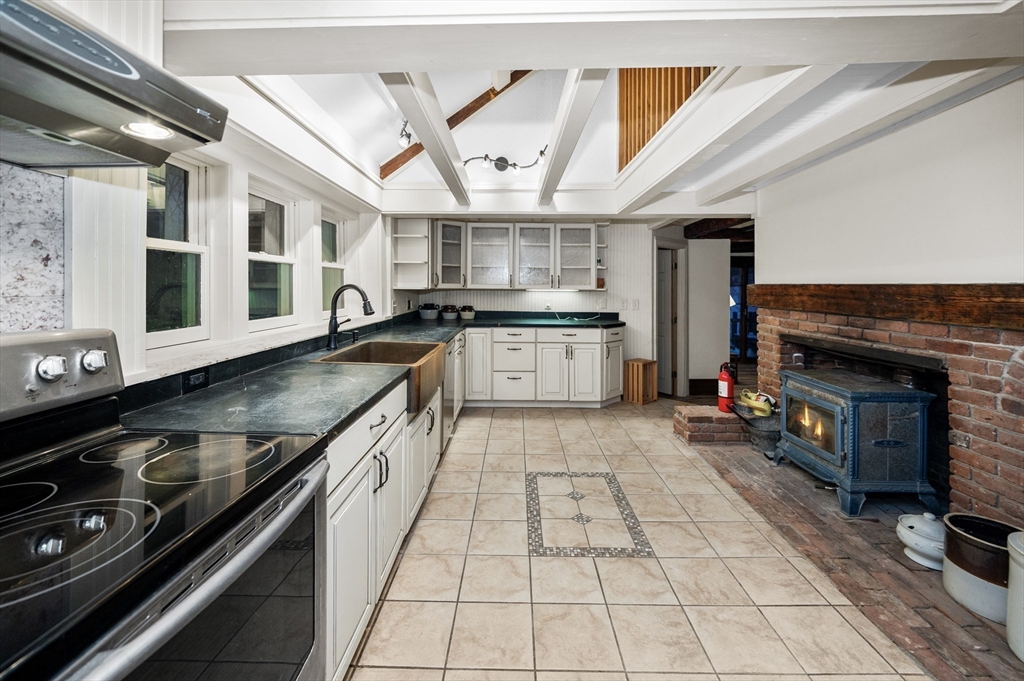 149 New Ipswich Road Ashby, MA 01431 - Photo 5 of 38